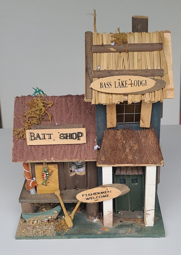 Bass Lake Lodge Birdhouse
